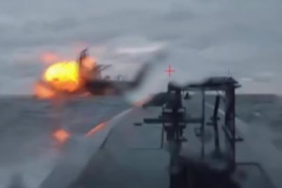 Ukrayna, Rusya'nın gölge filosuna ait petrol tankerine saldırdı