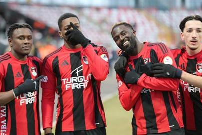 Vanspor FK yeni hocasıyla çok farklı... Vanspor FK - Hatayspor maç sonucu 4-0