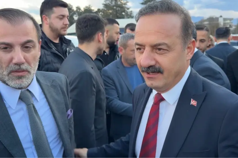 Yavuz Ağıralioğlu Düzce'de coşkuyla karşılandı