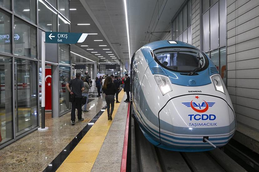 YHT hattında hafta sonu yoğunluğuna ek sefer çözümü