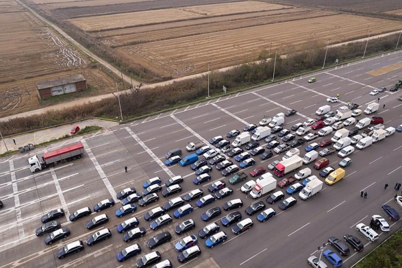 Yunanistan'da çiftçiler bu kez sınır kapılarında yolları kapattı