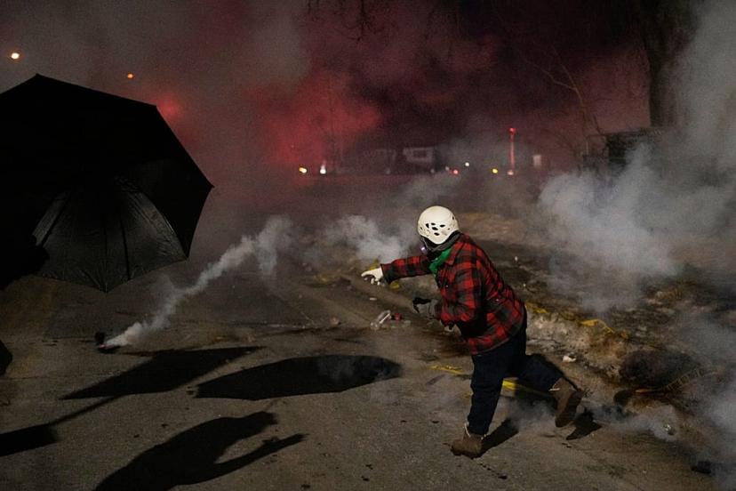 ABD: Minneapolis'te ICE görevlileri bir erkeği bacağından vurdu, protestolar patlak verdi