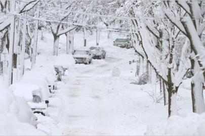 ABD’de yoğun kar yağışı, buz fırtınaları ve dondurucu soğuk alarmı