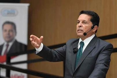 Ahmet Özer’e 'kent uzlaşısı' davasında hapis cezası