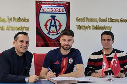 Altınordu'da iki imza