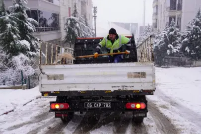 Ankara Keçiören'de karla mücadele seferberliği