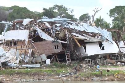 Antalya'yı hortum vurdu: Geniş çaplı hasar