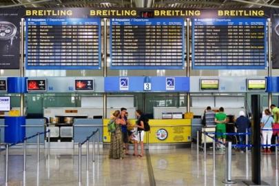 Atina'da 'utanç veren' havacılık krizi istifa getirdi