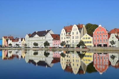 Avrupa'da her 100 kişiden 68'i, Türkiye'de ise 100 kişiden 57'si ev sahibi