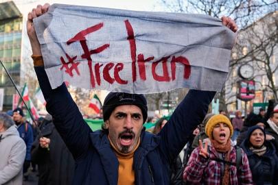 Avrupa'da İran'daki protestolarla dayanışma gösterileri düzenlendi