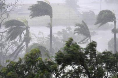 Avustralya'da Koji Tropikal Siklonu etkili oluyor