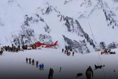 Avusturya'da çığ altında kalan 8 kişi öldü