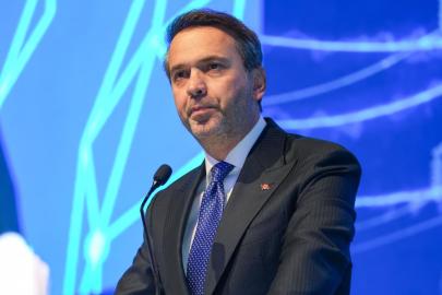 Bakan Bayraktar, bu yıl öz tüketim amaçlı 3 bin 500 megavat kapasite tahsis edileceğini açıkladı
