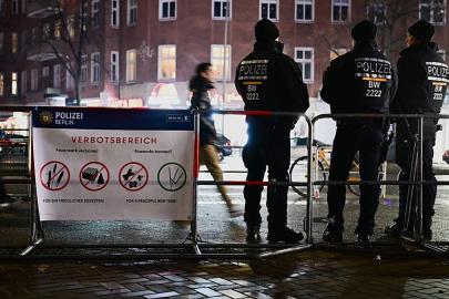 Berlin’de 45 bin haneyi etkileyen büyük elektrik kesintisinde kundaklama şüphesi 