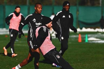 Beşiktaş, kamp öncesi son antrenmanını İstanbul'da yaptı