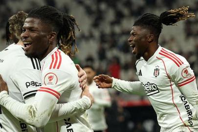 Beşiktaş'ın yıldızı El Bilal Toure durdurulamıyor! Yine sahneye çıktı