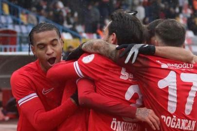 Boluspor deplasmanda Vanspor FK'yı devirdi