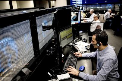 Borsa günü rekor seviyeden tamamladı