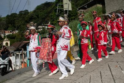Brezilya, Rio favelalarında geçit töreniyle Üç Kral Günü'nü kutladı