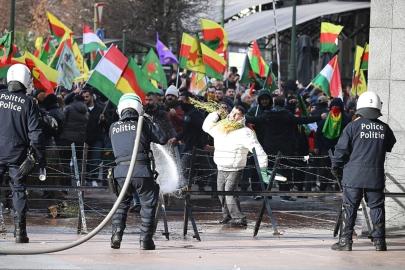 Brüksel'de YPG/SDG yandaşlarına sert müdahale