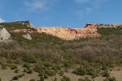 Bursa’da taş ocağında kaya düşmesi çiftçileri tedirgin etti!