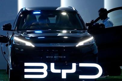 BYD, elektrikli otomobil yarışında Tesla’yı geride bırakıyor