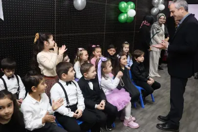 Çayırova'da çocuk kulüplerinde karne coşkusu