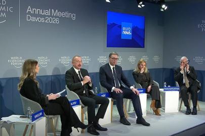 Davos’ta Ermenistan ve Azerbaycan liderlerinden 'barış' mesajı