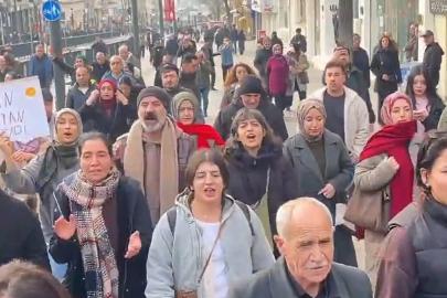 DEM Parti'den Suriye protestosu: İstanbul İl Eş Başkanı gözaltına alındı