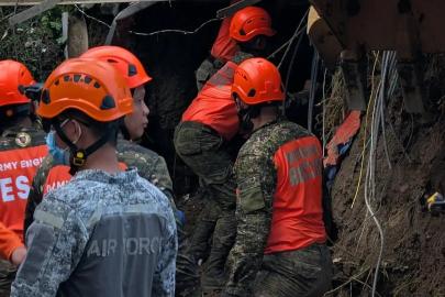 Filipinler’de çöp sahasındaki çökmede ölü sayısı 20'ye yükseldi