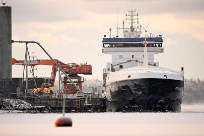 Finlandiya deniz altı kablolarını korumak için gözetimi artırıyor