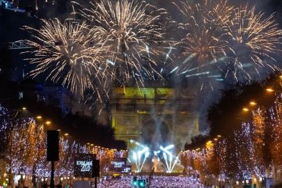 Fransa yılbaşını 'üst düzey güvenlik önlemleriyle' kutladı