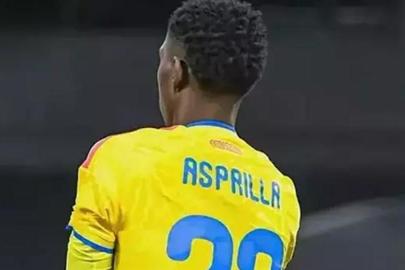 Galatasaray ikinci transferini resmen duyurdu! İstanbul'a geliyor