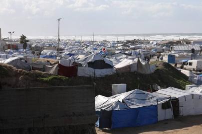 Gazze'de bir bebek soğuk nedeniyle can verdi