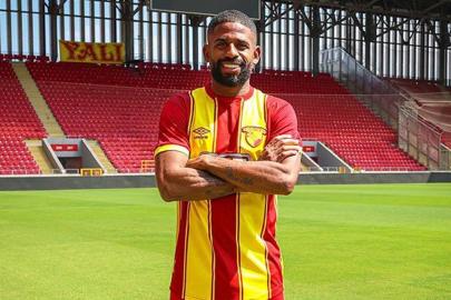 Göztepe'de Sabra ve Ruan elde kaldı