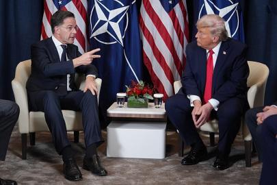 Grönland anlaşması sonrası Trump AB'ye uygulanacak vergiyi geri çekti