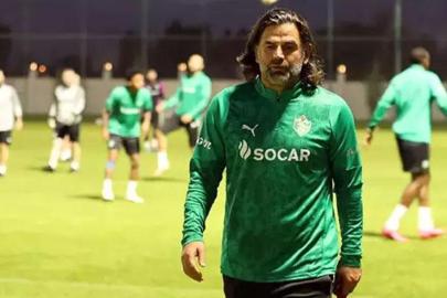 Iğdır FK'de teknik direktör İbrahim Üzülmez ile yollar ayrıldı