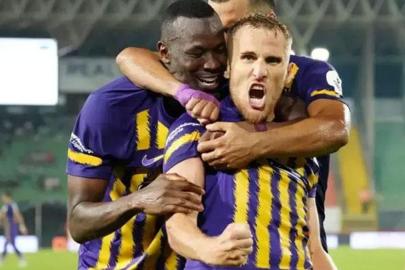 ikas Eyüpspor'da Samu Saiz ile yollar ayrıldı