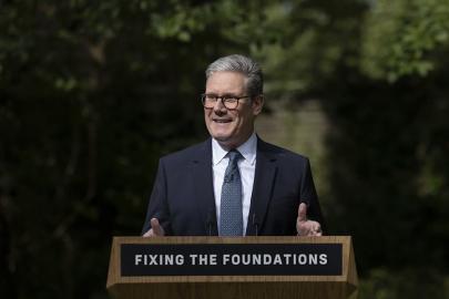 İngiltere, ABD'nin tehditlerine rağmen Grönland konusunda geri adım atmayacağını belirtti