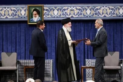 İran Cumhurbaşkanı Pezeşkiyan: Hamanei'ye saldırı "topyekün savaşa" eşdeğerdir