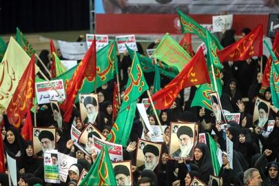 İran'da muhalif protestolardan sonra rejime destek gösterileri de yapıldı