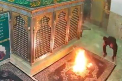 İran'da türbeler yakıldı