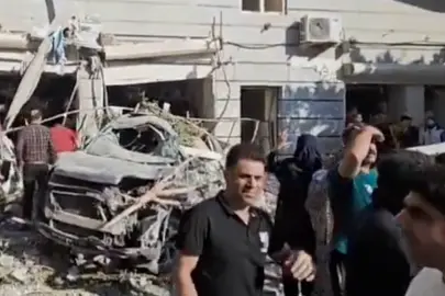 İran'ın güneyindeki Bender Abbas Limanı'nda patlama