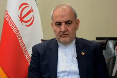 İran'ın İslamabad Büyükelçisi, Trump'ın İran'a saldırmayacağını öne sürdü