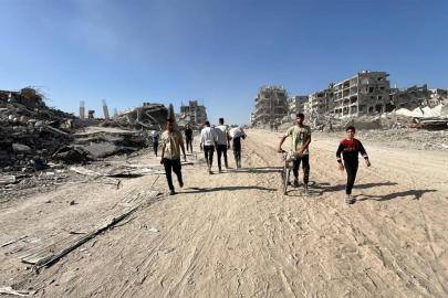 İşgal rejimi Gazze’nin farklı noktalarına hava ve kara saldırıları düzenledi