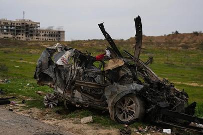 İsrail'den Gazze'ye saldırı: Aralarında üç gazeteci ve iki çocuğun da bulunduğu en az 11 kişi öldü