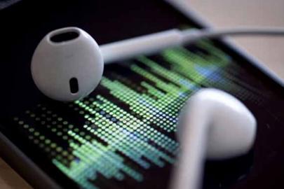 İsveç’te rekor kıran yapay zeka yapımı şarkı, listelerden çıkarıldı