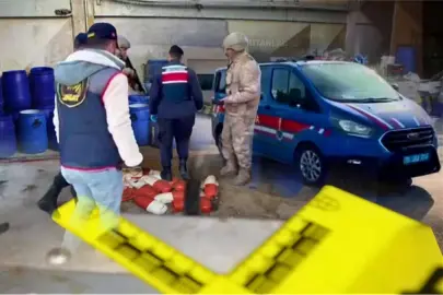 İzmir’de dev uyuşturucu darbesi! 5,5 milyon haplık hammadde ele geçirildi