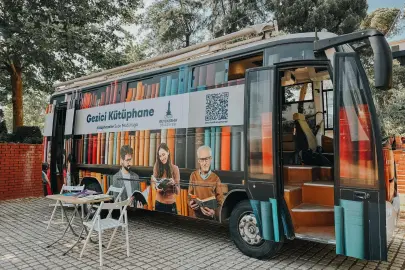 İzmir'de 'gezici kütüphane' yollara çıkıyor