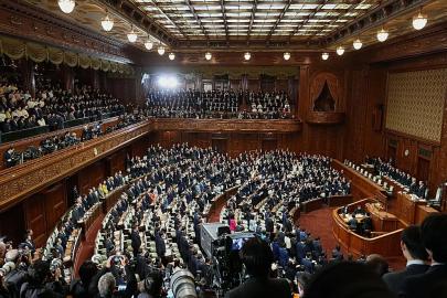 Japonya Başbakanı üç aylık görev süresinin ardından parlamentoyu feshederek erken seçim kararı aldı